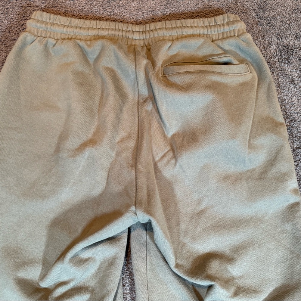 Kith x Wilson Sweatpants - Picture 9 of 9